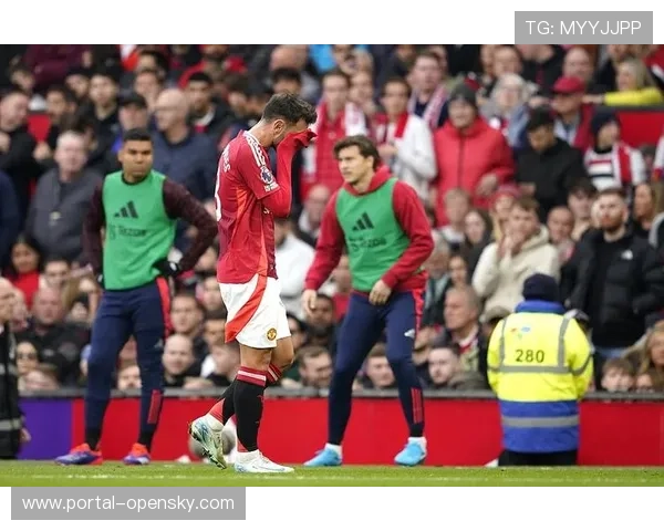 B费为曼联参与200球，成英超时代第二快达成此成就者